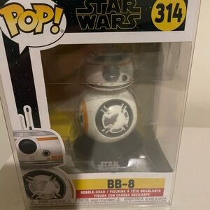Pop BB-8 Vinyl Figure in White and Black